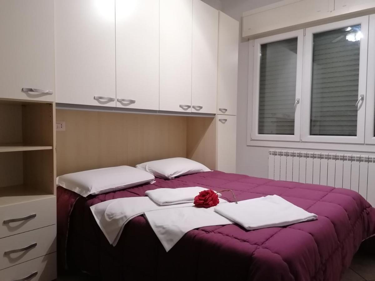 קארפי Villa Glori Affitto Camere Monolocali מראה חיצוני תמונה