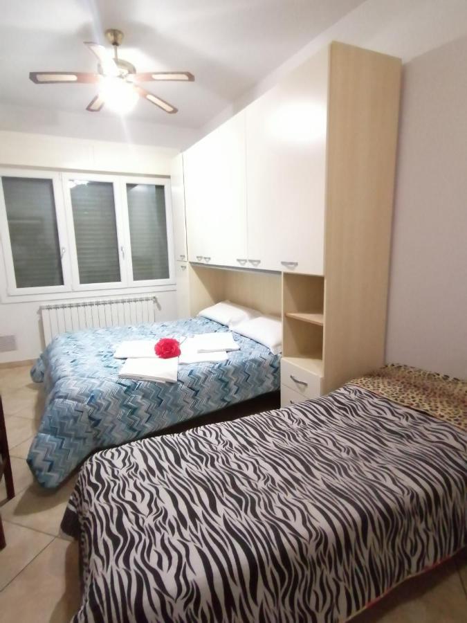 קארפי Villa Glori Affitto Camere Monolocali מראה חיצוני תמונה