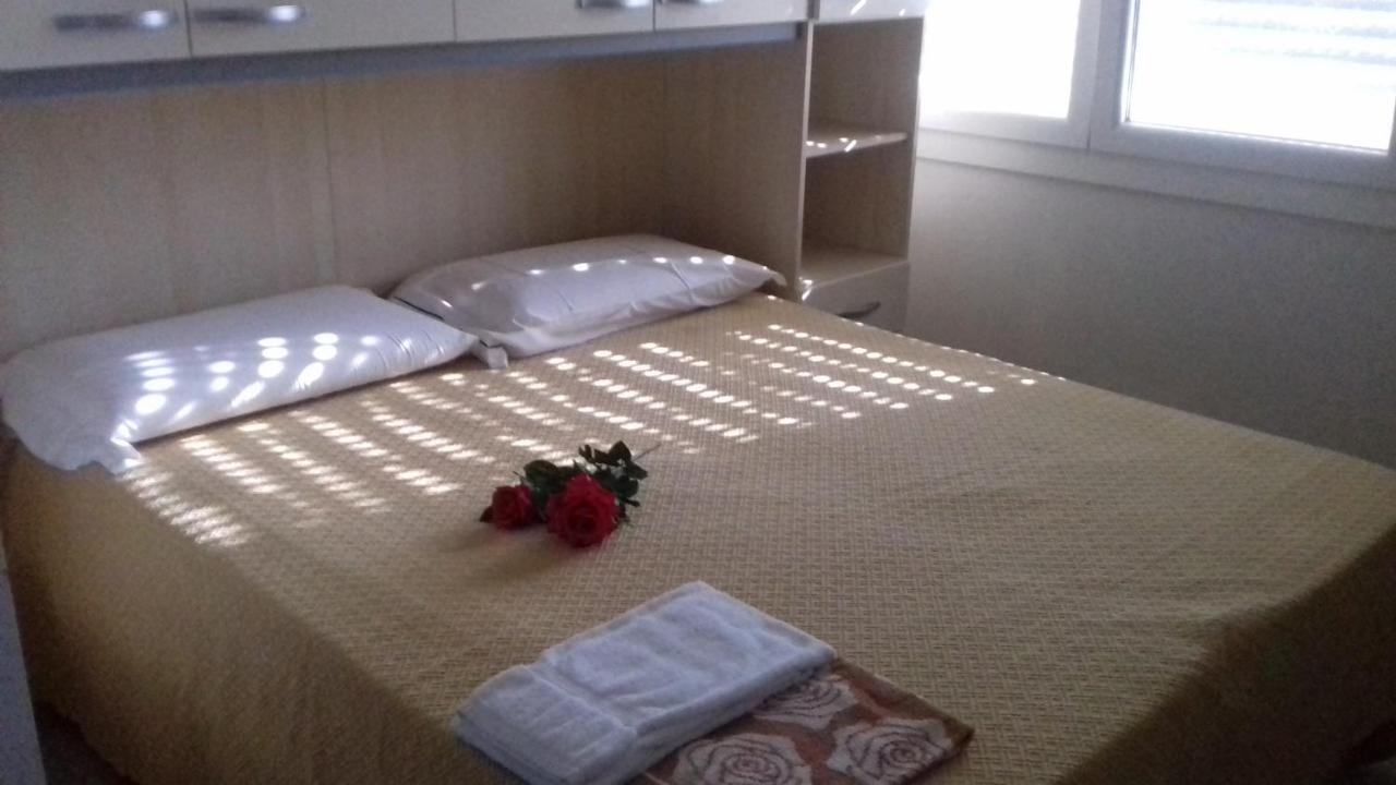 קארפי Villa Glori Affitto Camere Monolocali מראה חיצוני תמונה
